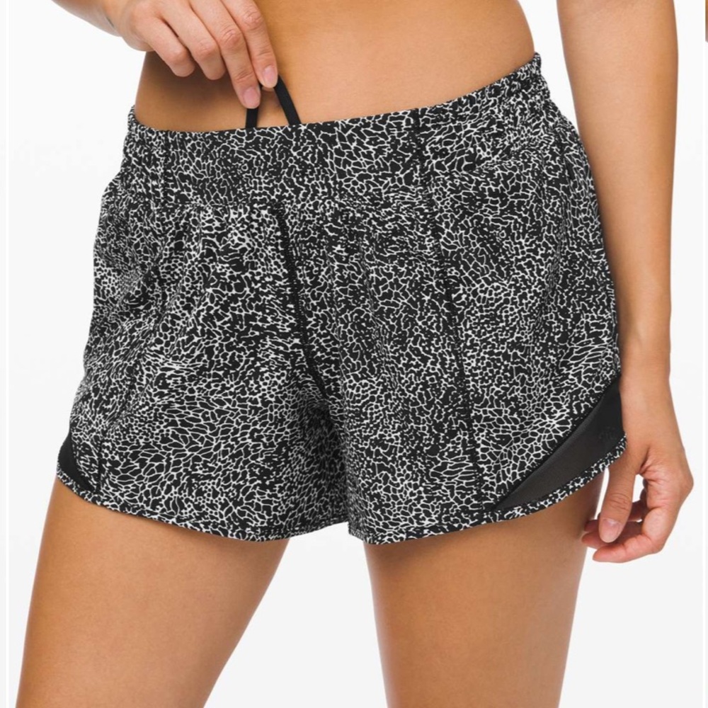Lululemon Hotty Hot Short II | 4” Inseam | Polar Shift Inverse Alpine